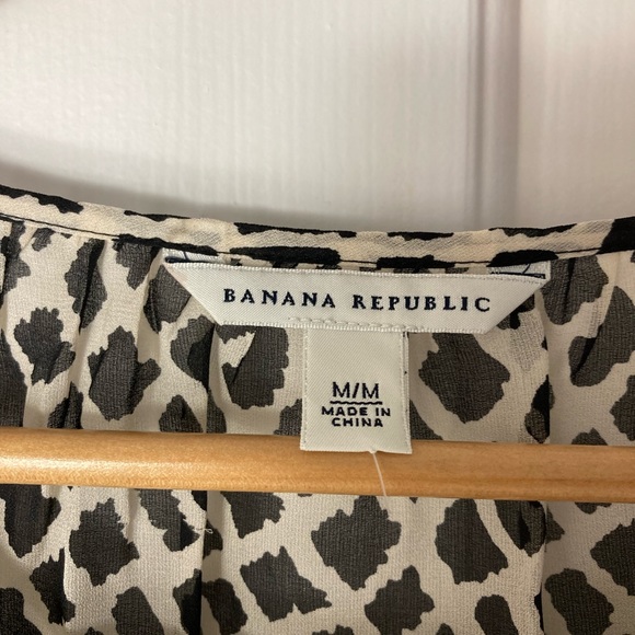 Banana Republic 100% Silk Sheer Blouse - Picture 7 of 9